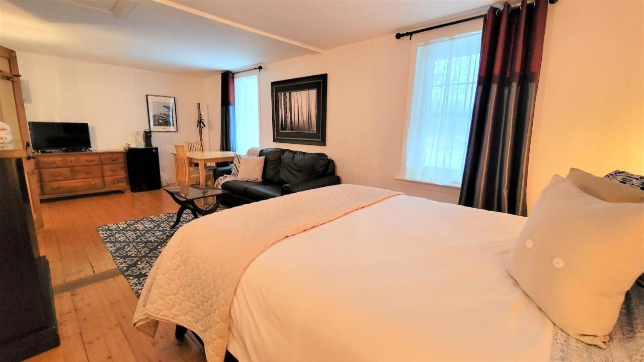 Auberge Du Vignoble Bromont Exteriér fotografie